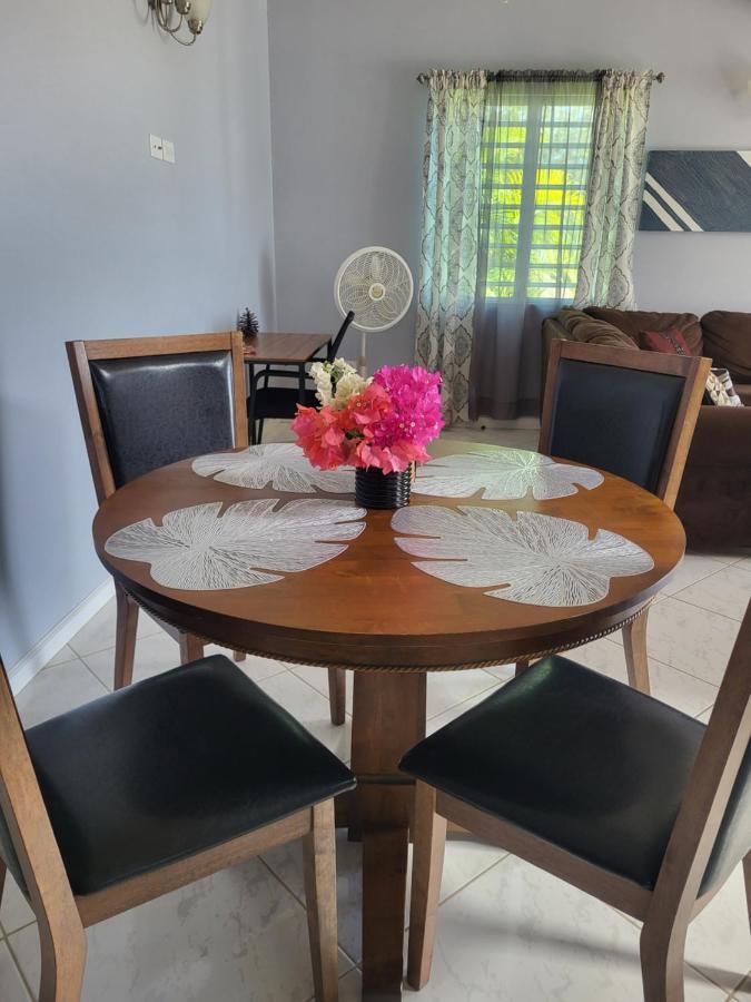 Mount Joy Getaway Villa Parham ภายนอก รูปภาพ